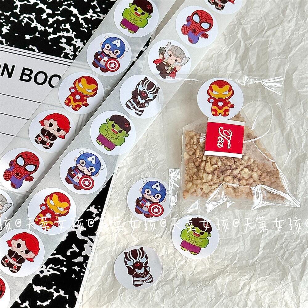 500 szt./rolka Naklejki Anime  – Anime Merchandise Gift recenzja i cena